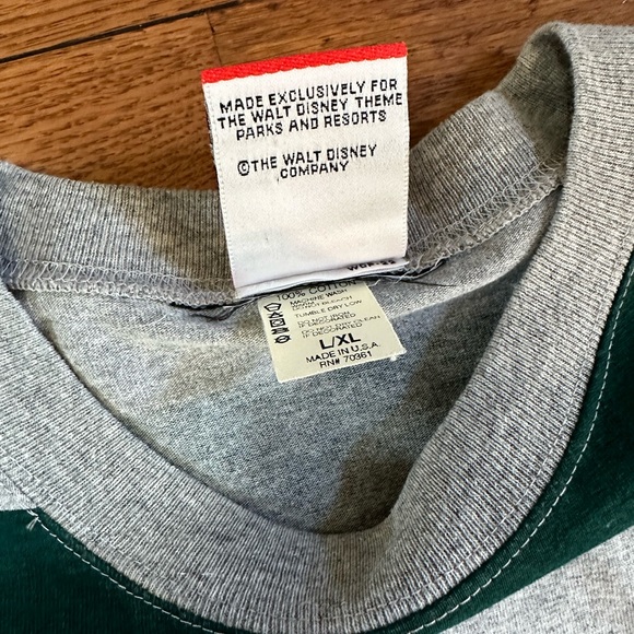 Vintage Walt Disney world shirt size L/XL - Picture 5 of 6
